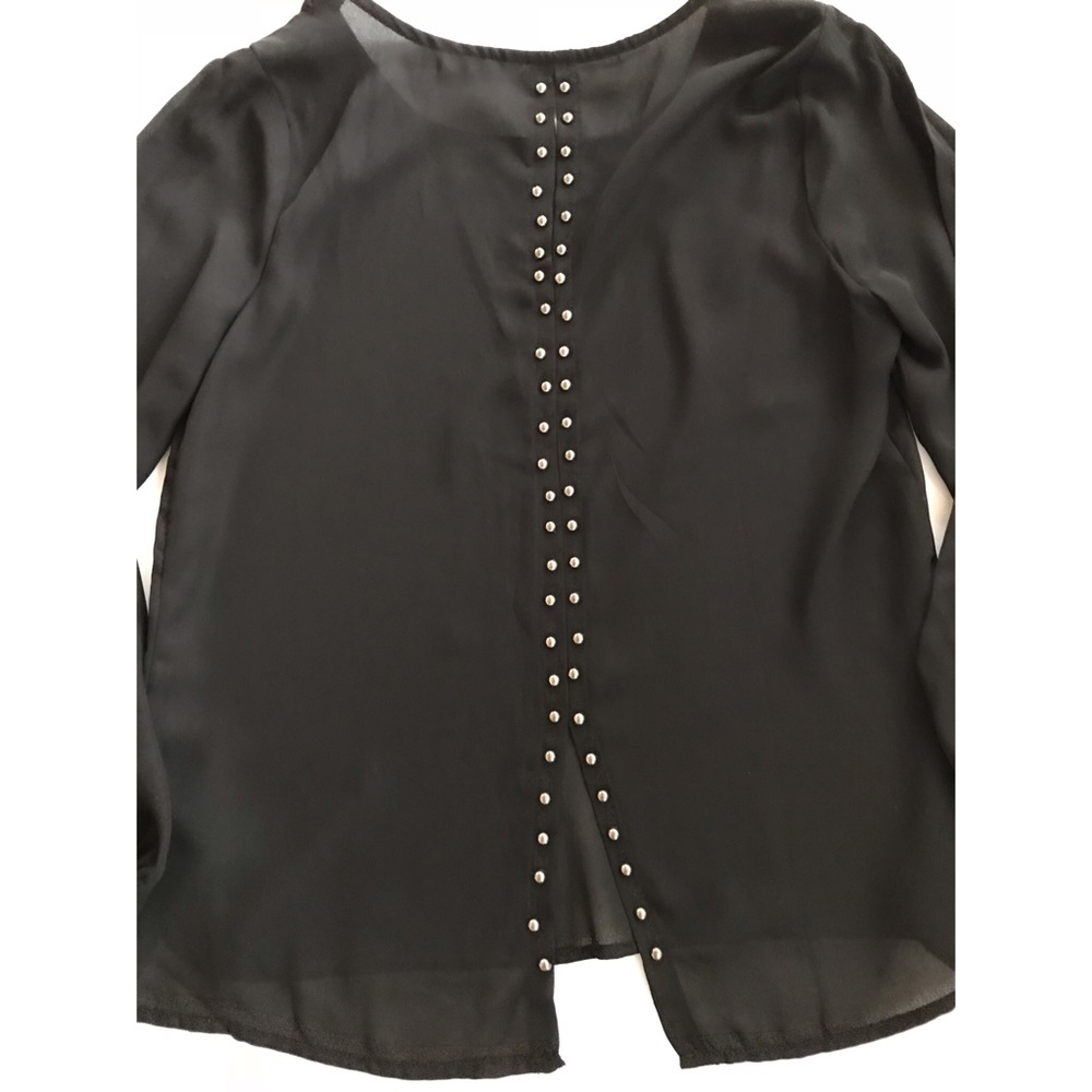Charming Charlie Women’s Black Semi-Sheer Top    Medium